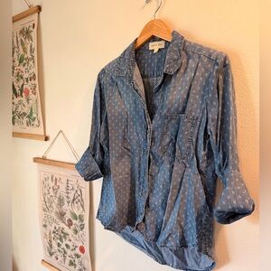 Cloth & Stone. Medium. Light Blue Patterned Button Down Shirt.